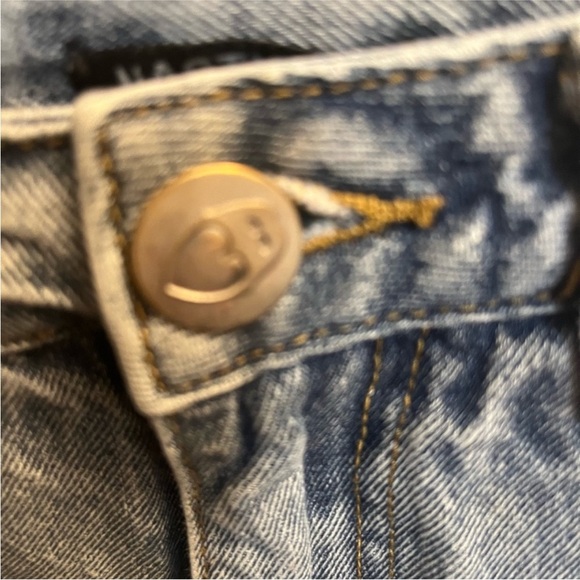 NASTY GAL High Waist Intentionally Distressed Baggy Jeans SZ 6 Lt Blue Denim EUC - Picture 9 of 12